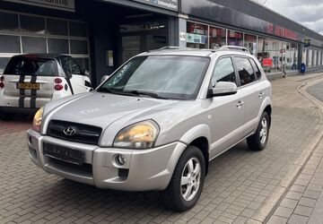 Hyundai TUCSON 120.000 km 3.690 &euro; Essen - Karnap 45329