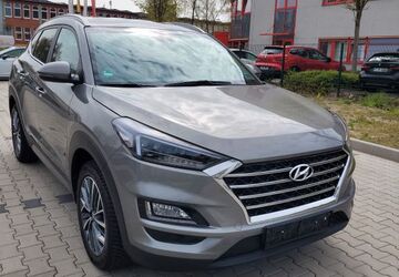 Hyundai TUCSON 110.000 km 17.500 &euro; ESSEN 45307
