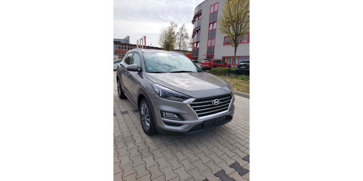 Hyundai TUCSON 110.000 km 17.500 &euro; ESSEN 45307