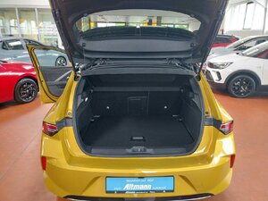 Opel Astra Ultimate Matrix LED 18´´´´ Spurhalteass. Luf 42.521 km 21.740 &euro; HAAN 42781