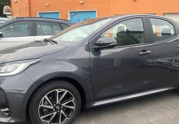 Toyota Yaris 20.000 km 19.850 &euro; Essen 45357