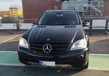 Mercedes-Benz ML 500 196.000 km 12.999 &euro; Essen 45355