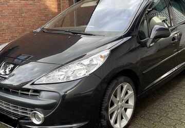 Peugeot 207 179.000 km 1.550 &euro; Duisburg 47239