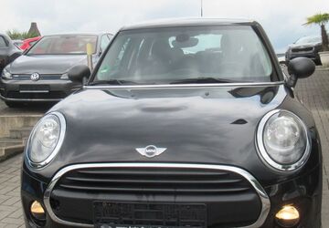 Mini One First 93.217 km 9.990 &euro; Herne 44653