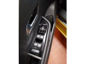 Opel Astra Ultimate Matrix LED 18´´´´ Spurhalteass. Luf 42.521 km 21.740 &euro; HAAN 42781