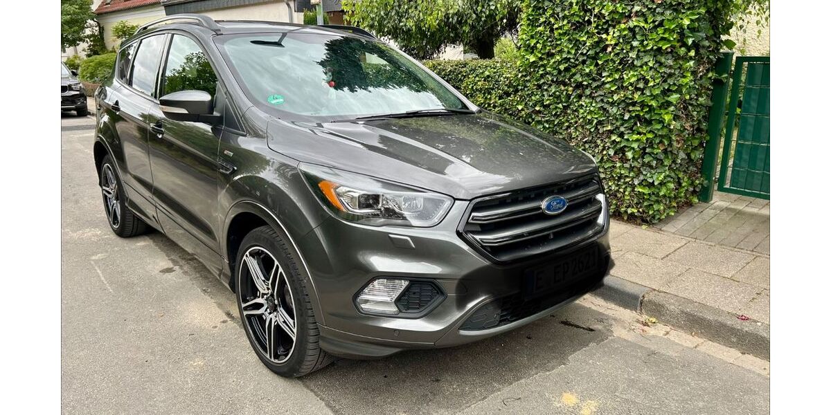 Ford Kuga 140.000 km 11.000 &euro; Essen 45149